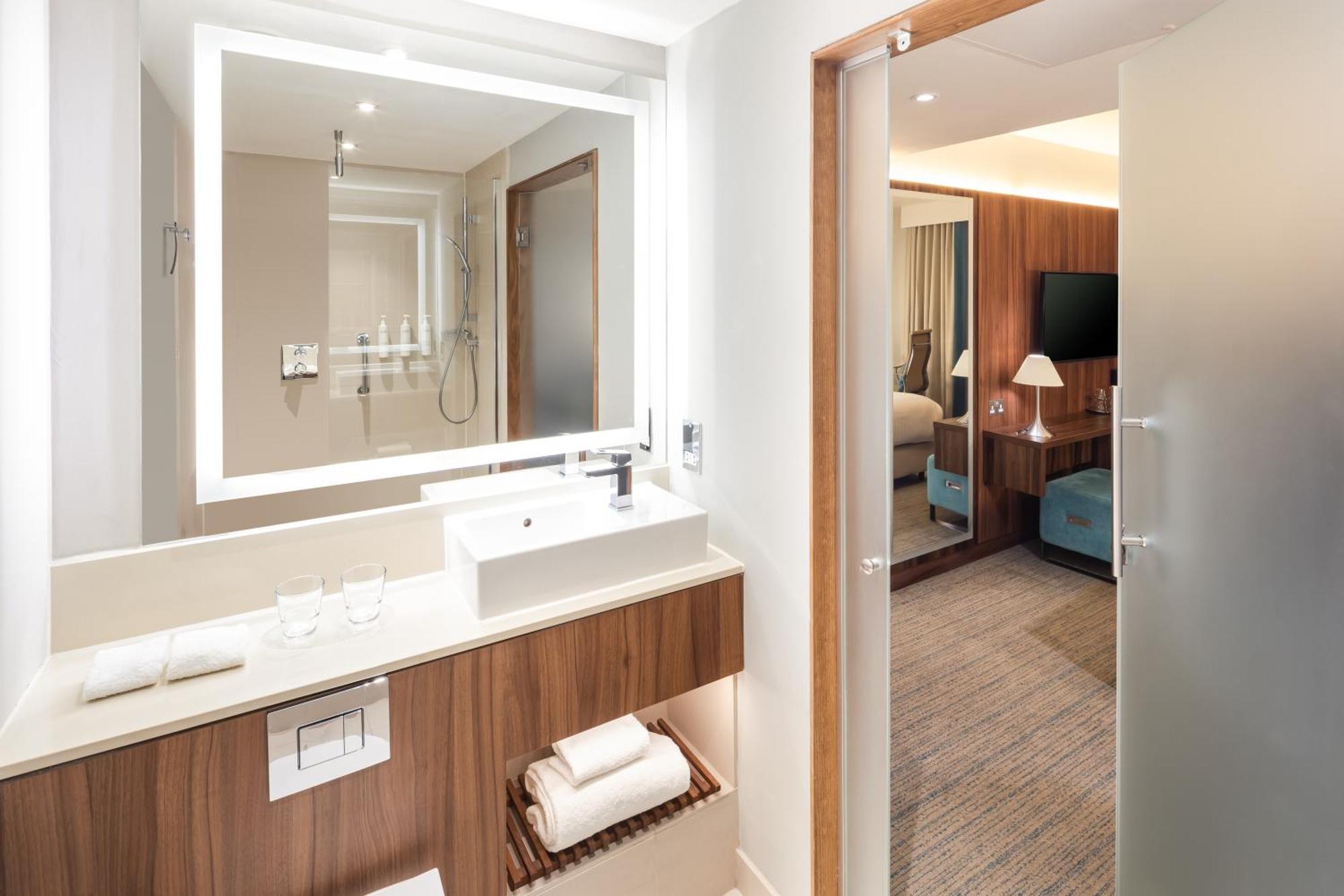 Courtyard By Marriott Hotel 4*