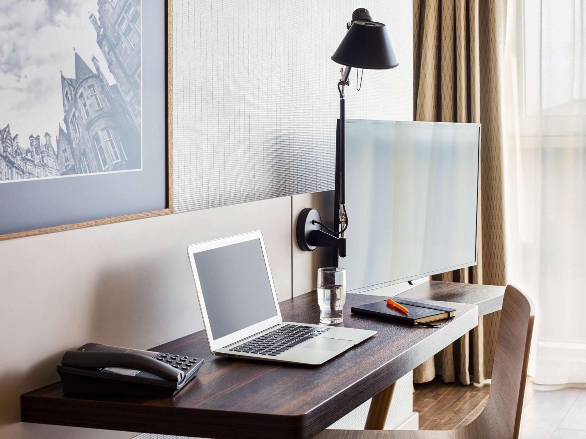 Aparthotel Adagio Royal Mile 4*