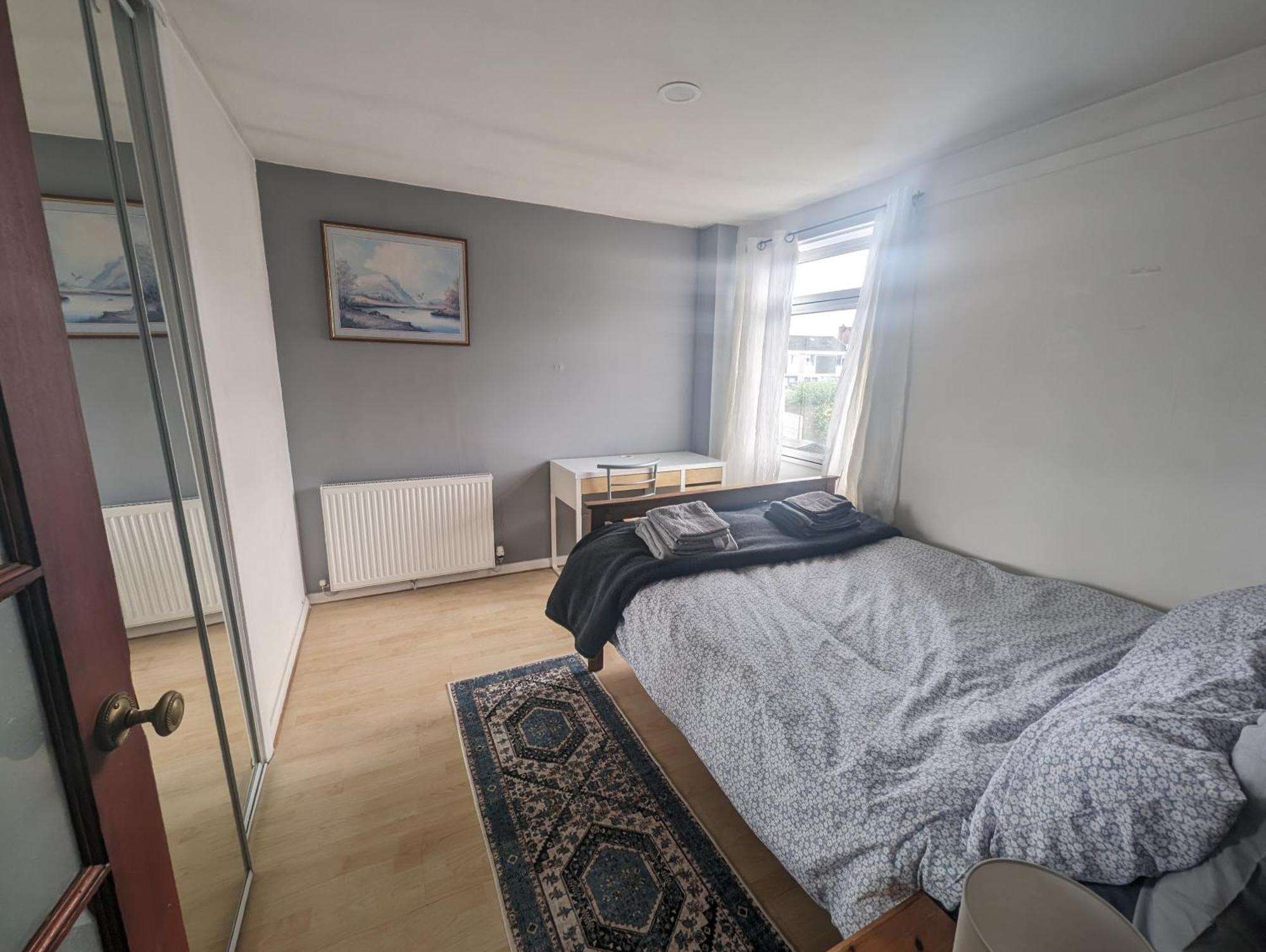 Apartment Gorgeous Full In EDI