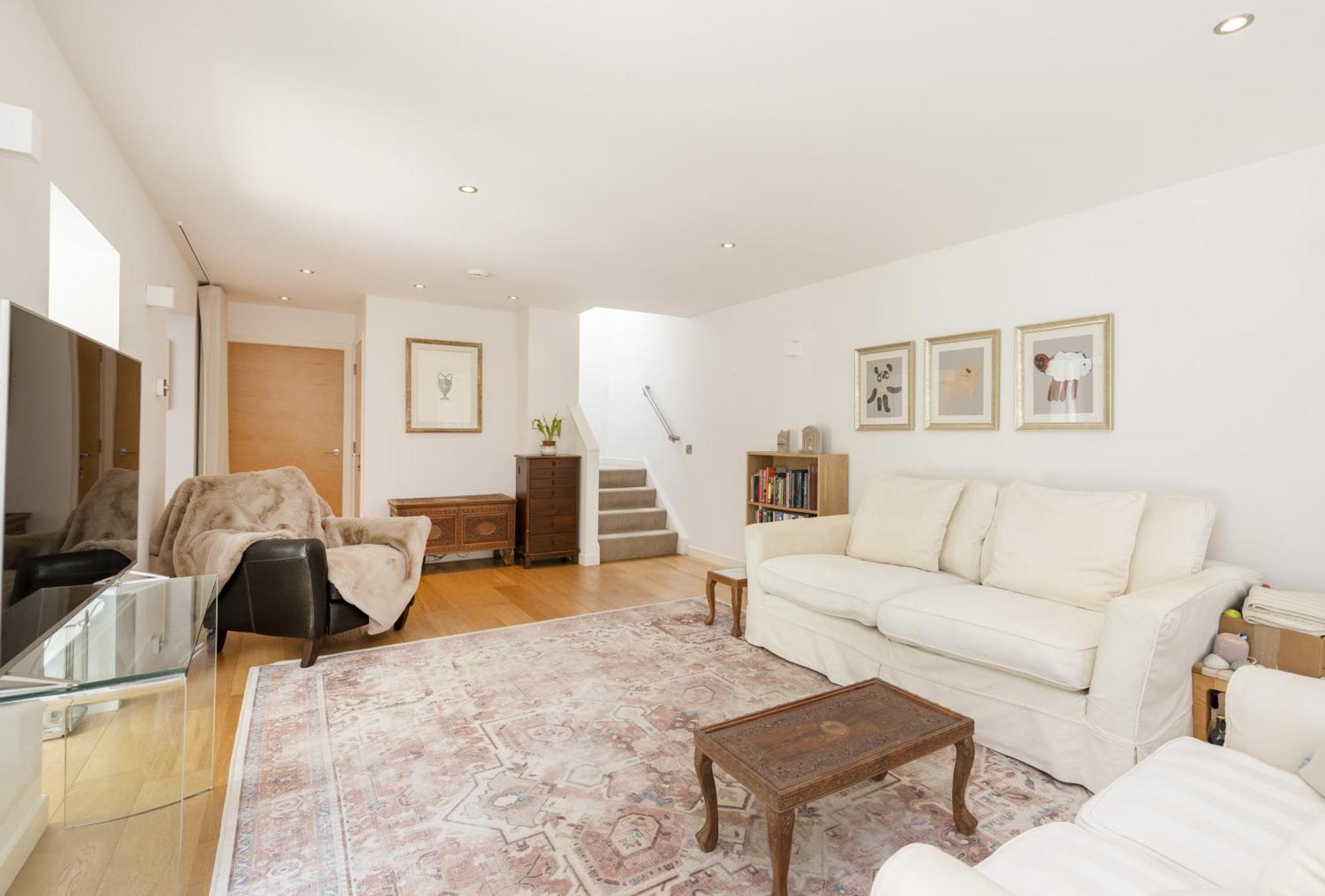 Apartment Stylish 3-bedroom 2-storey House With Patio And Balcony Near Princes Street Edinburgh