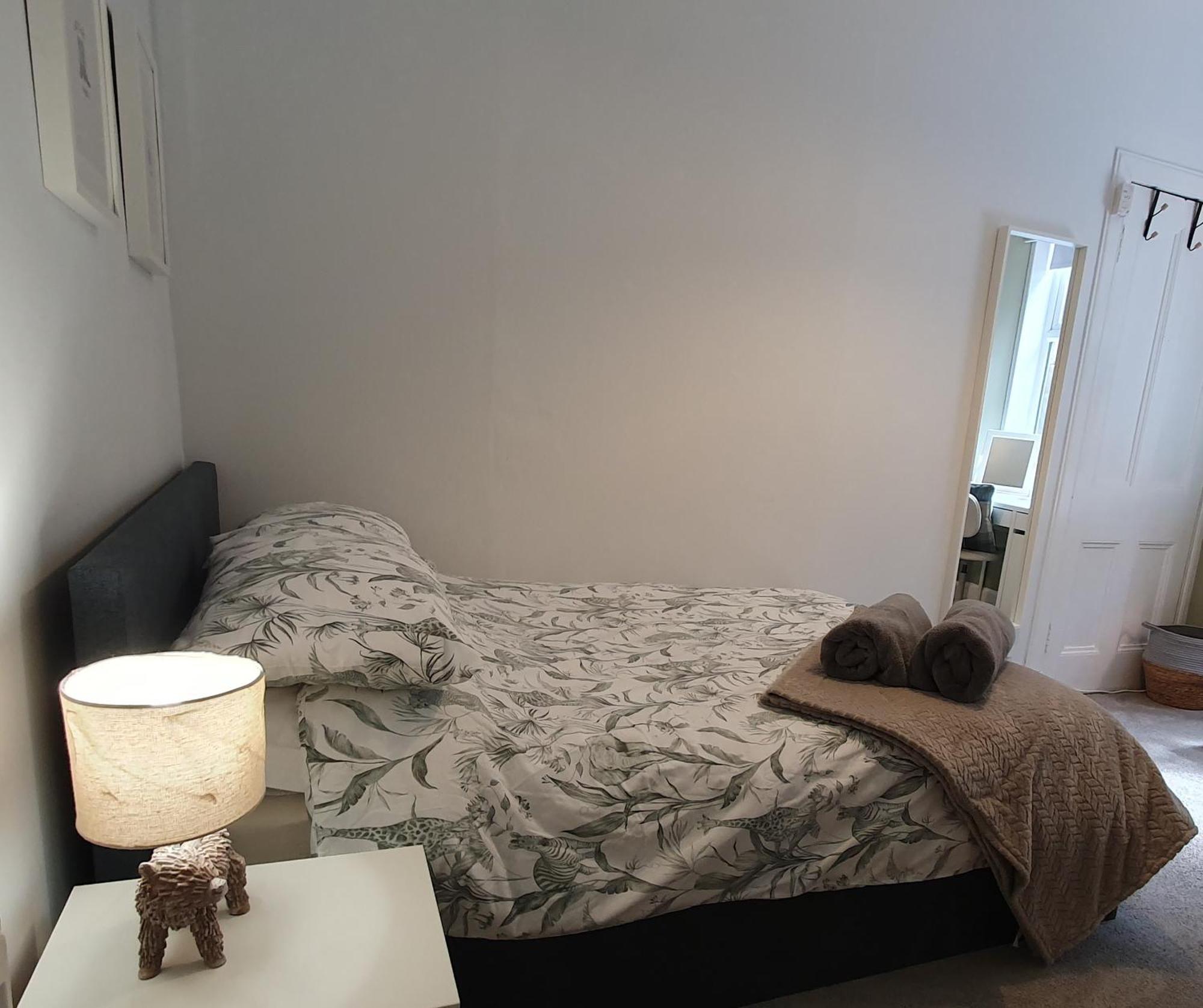 Beautiful Ground Floor Flat Near Haymarket Apartment EDI