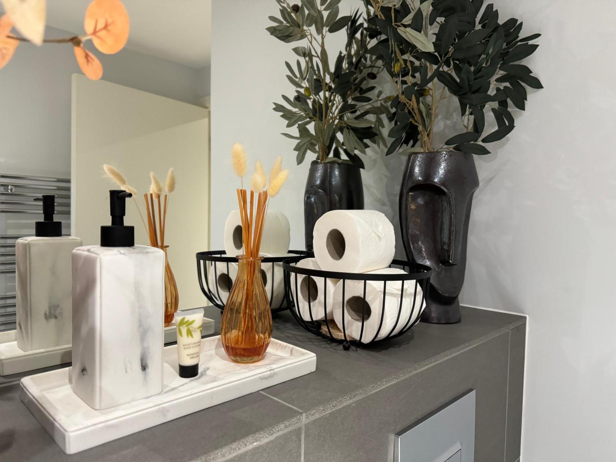 Private Cozy & Stylish In A Shared Flat In *