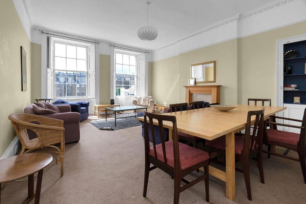 Apartment Family In *