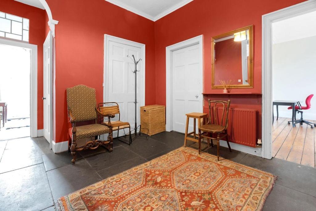 Apartment Family In Edinburgh
