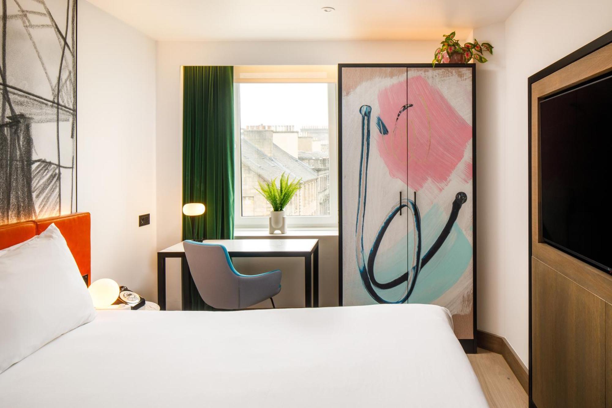 Hotel Ibis Styles St Andrew Square