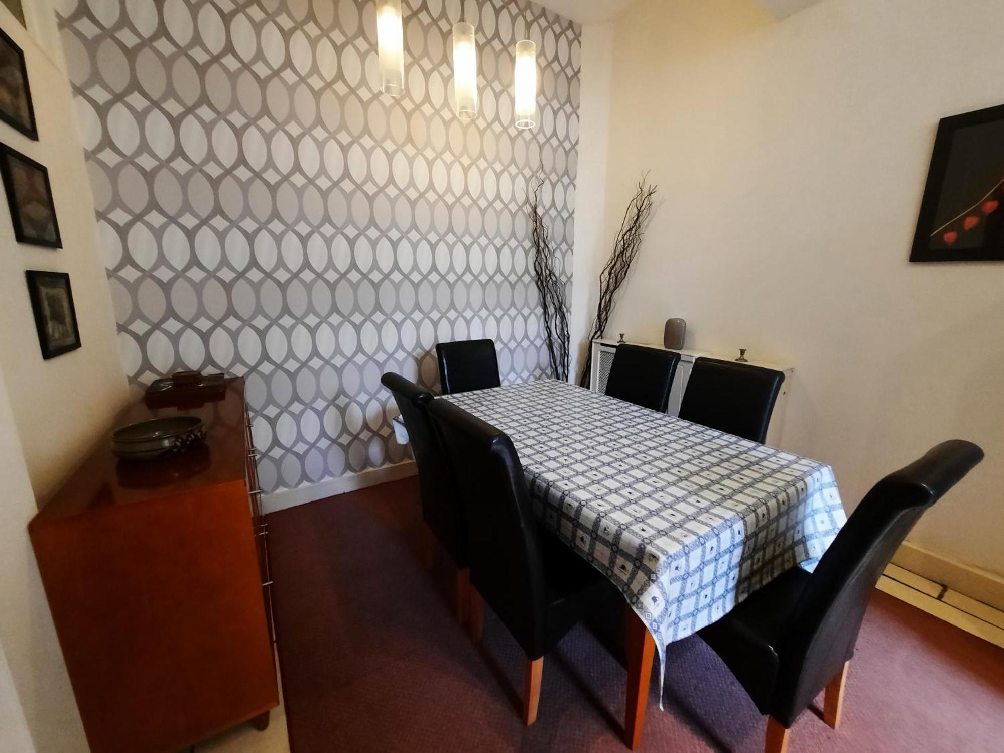Cornwall Street - 297 Apartment