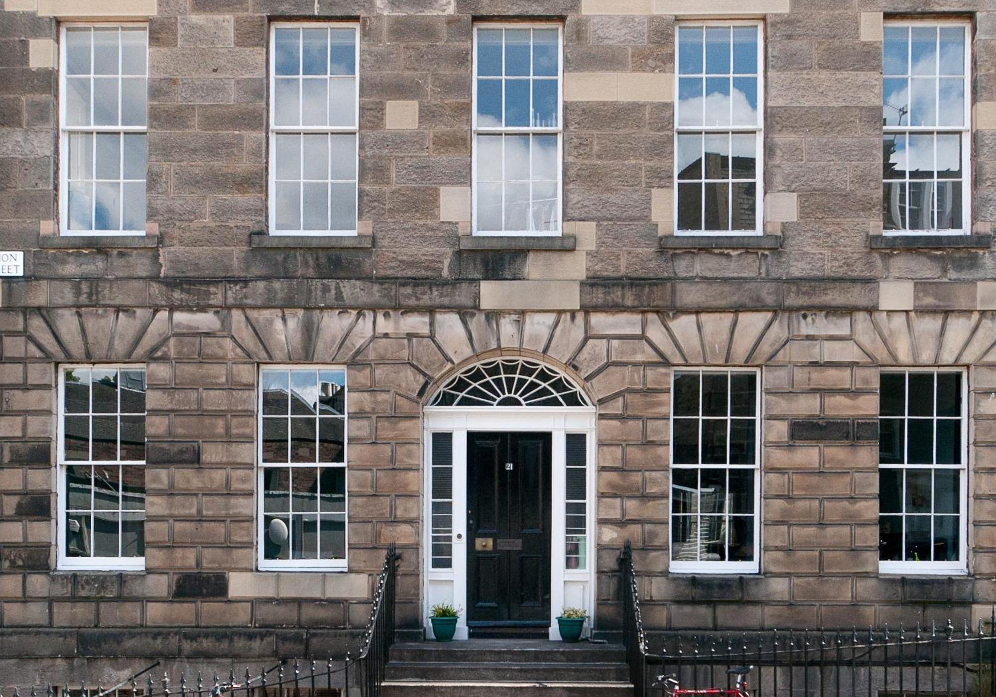 Union Street - 363 *