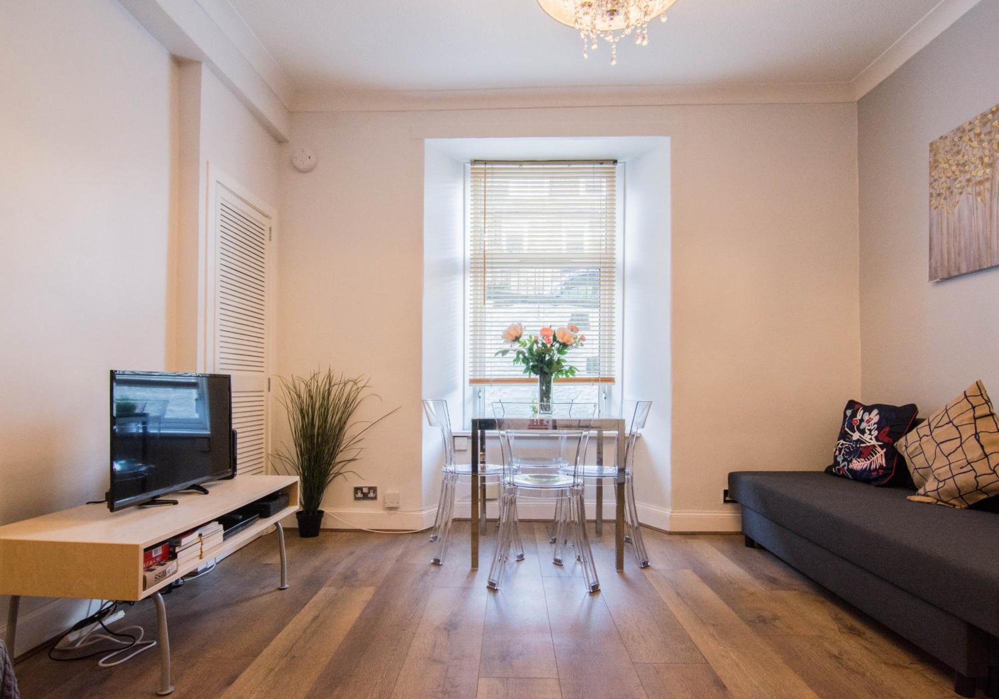 Salmond Place - 427 Apartment EDI