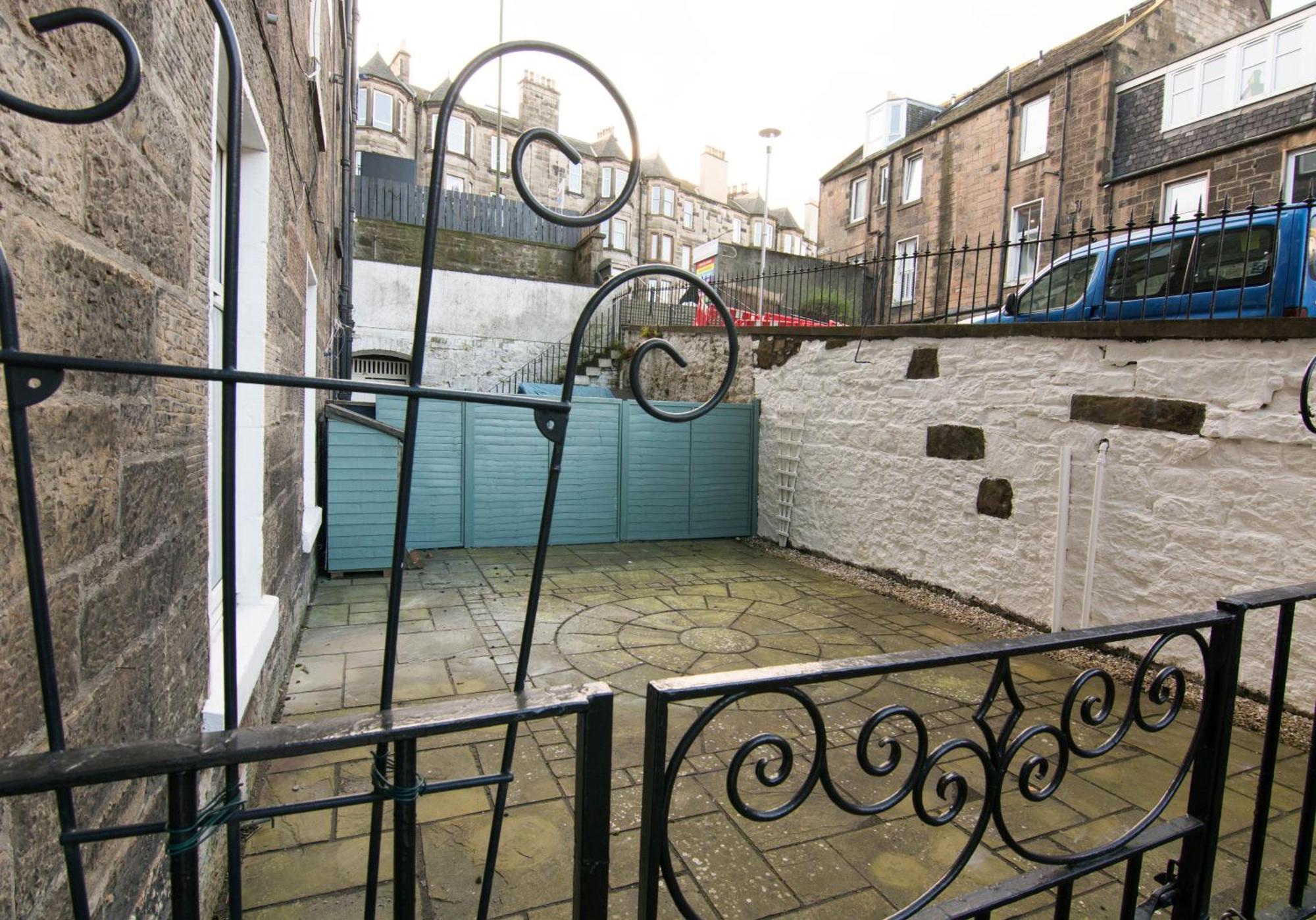 Salmond Place - 427 Apartment EDI