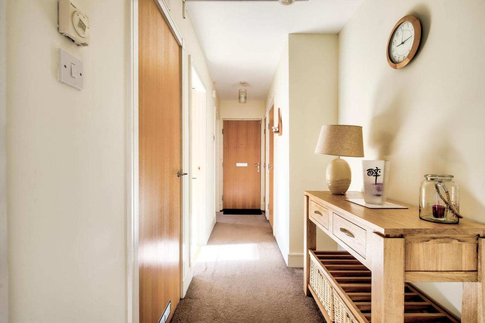 Guestready - Bright Near New Town Apartment