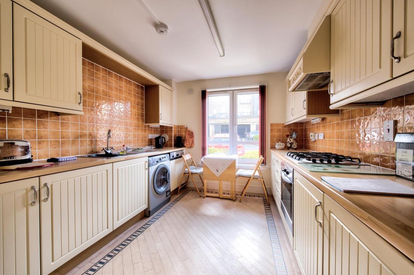 Guestready - Bright Near New Town *