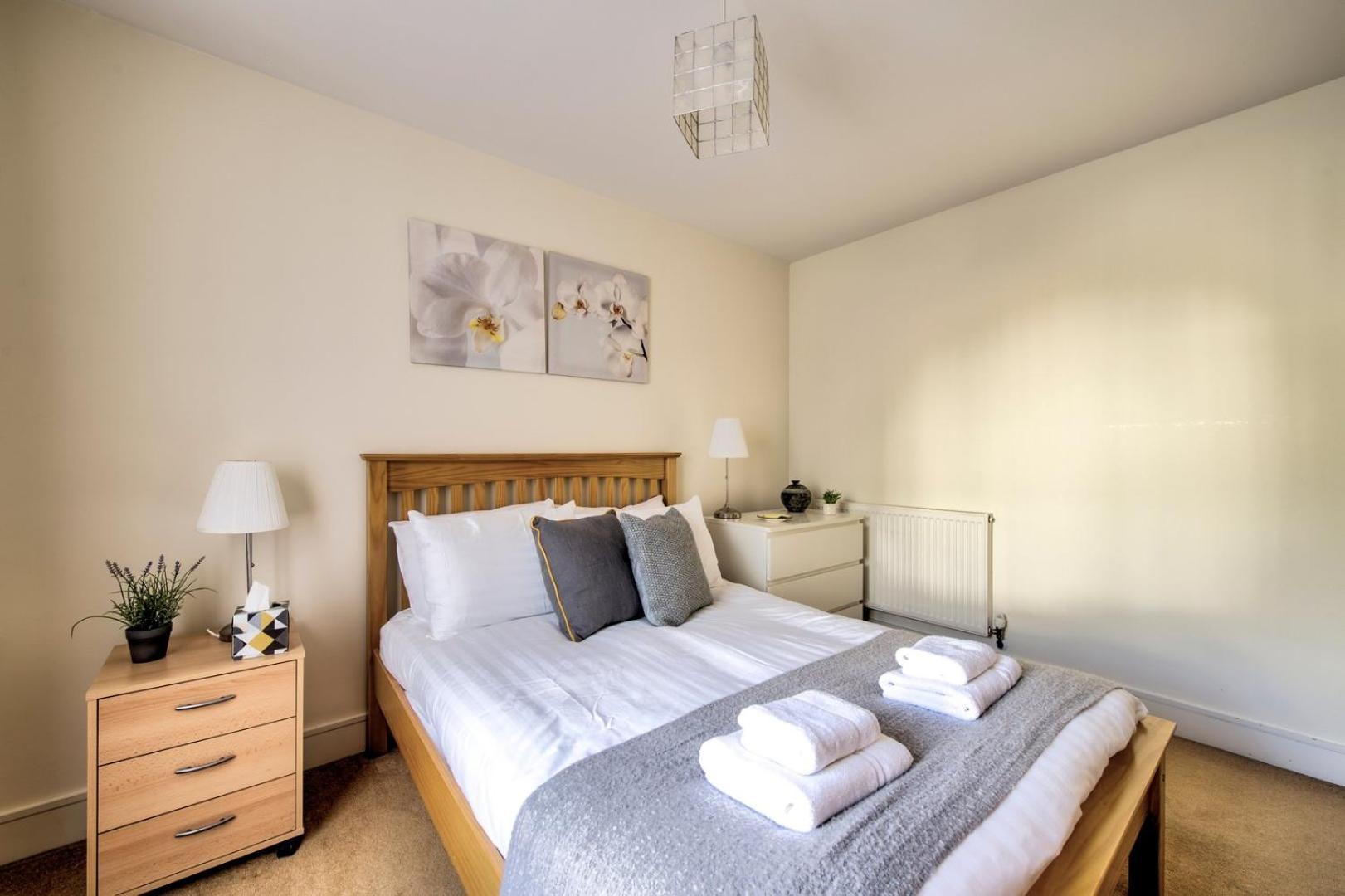 Guestready - Bright Near New Town Apartment *