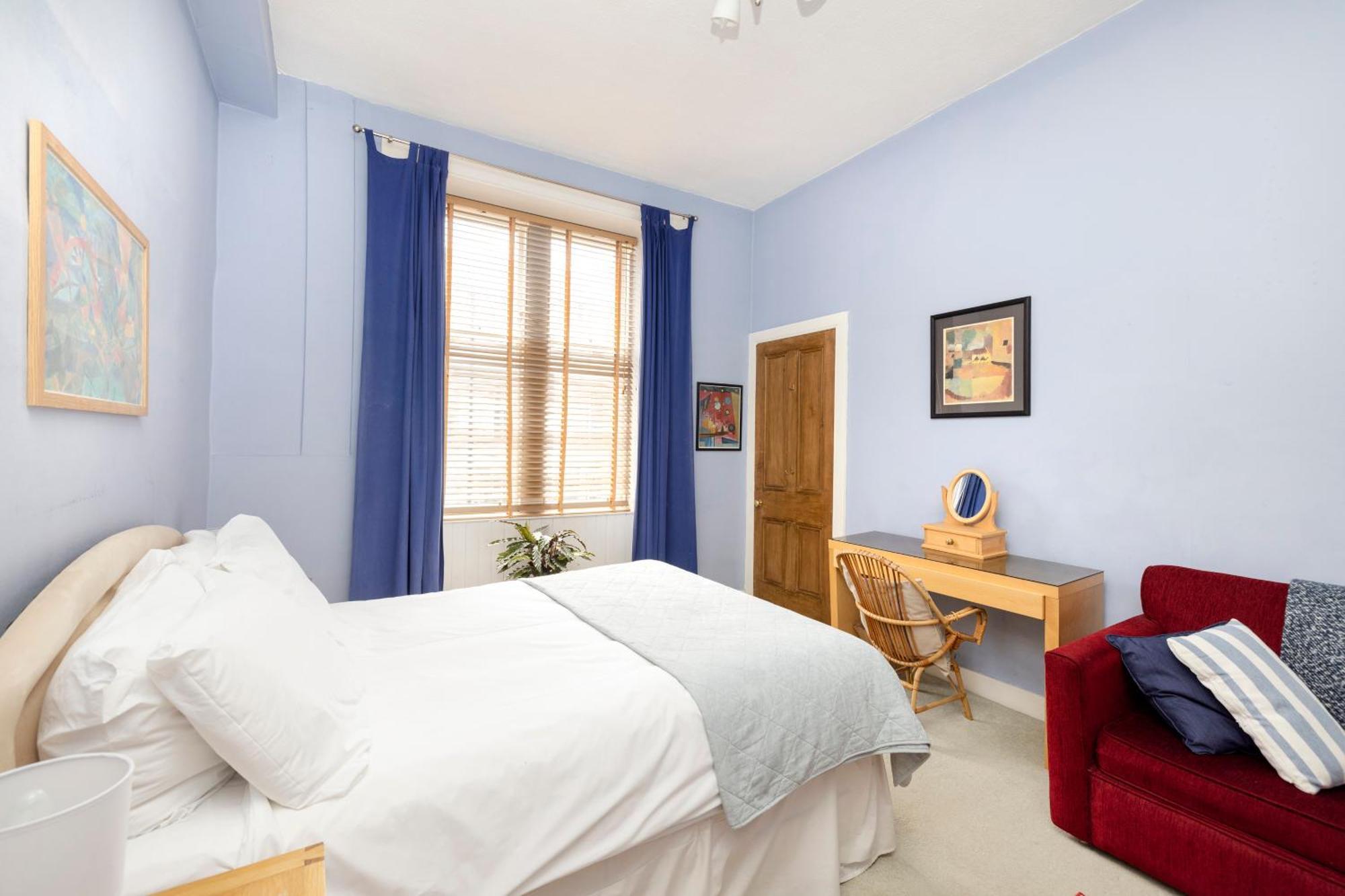 Charming 1-bedroom Getaway Edinburgh