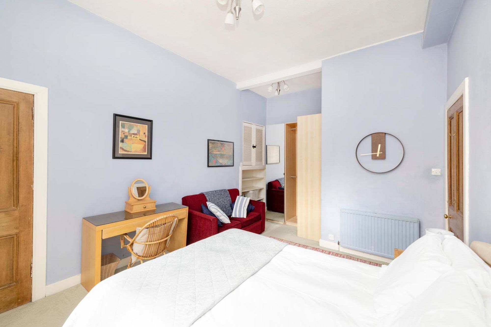Charming 1-bedroom Getaway Apartment *