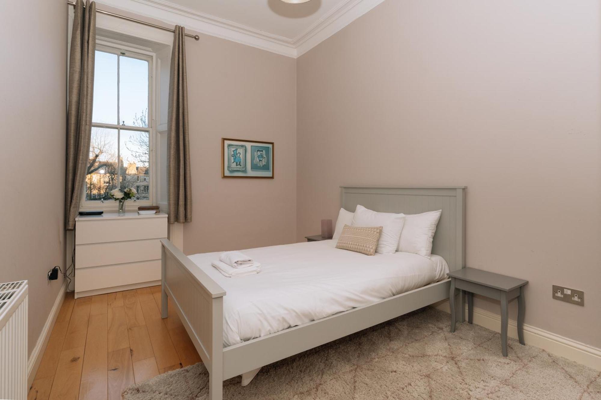 Beautiful In Stockbridge Apartment Edinburgh