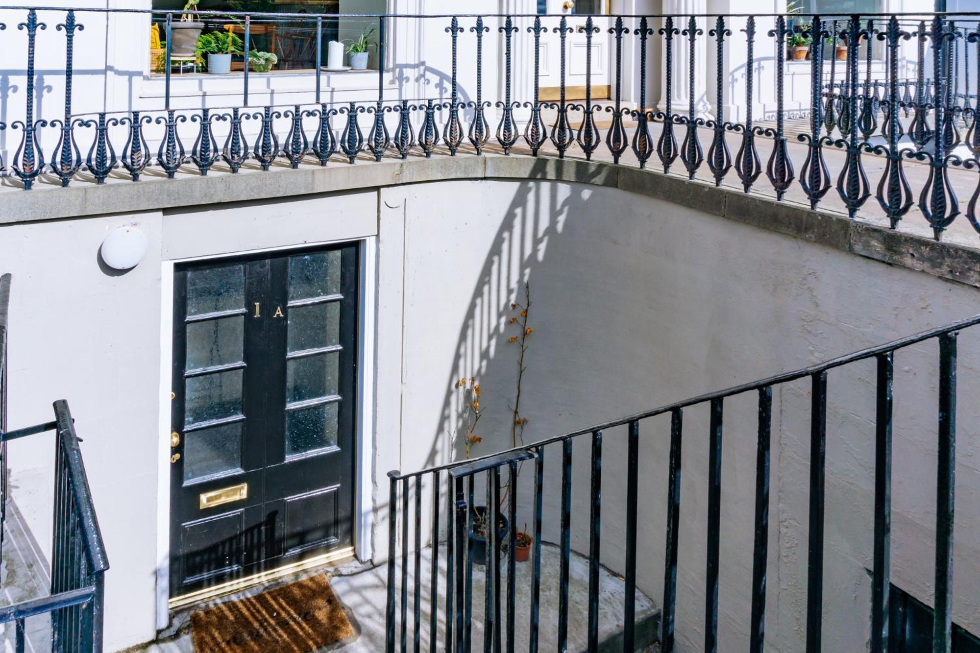 Homely 3 Bedroom In The Heart Of Edinburgh
