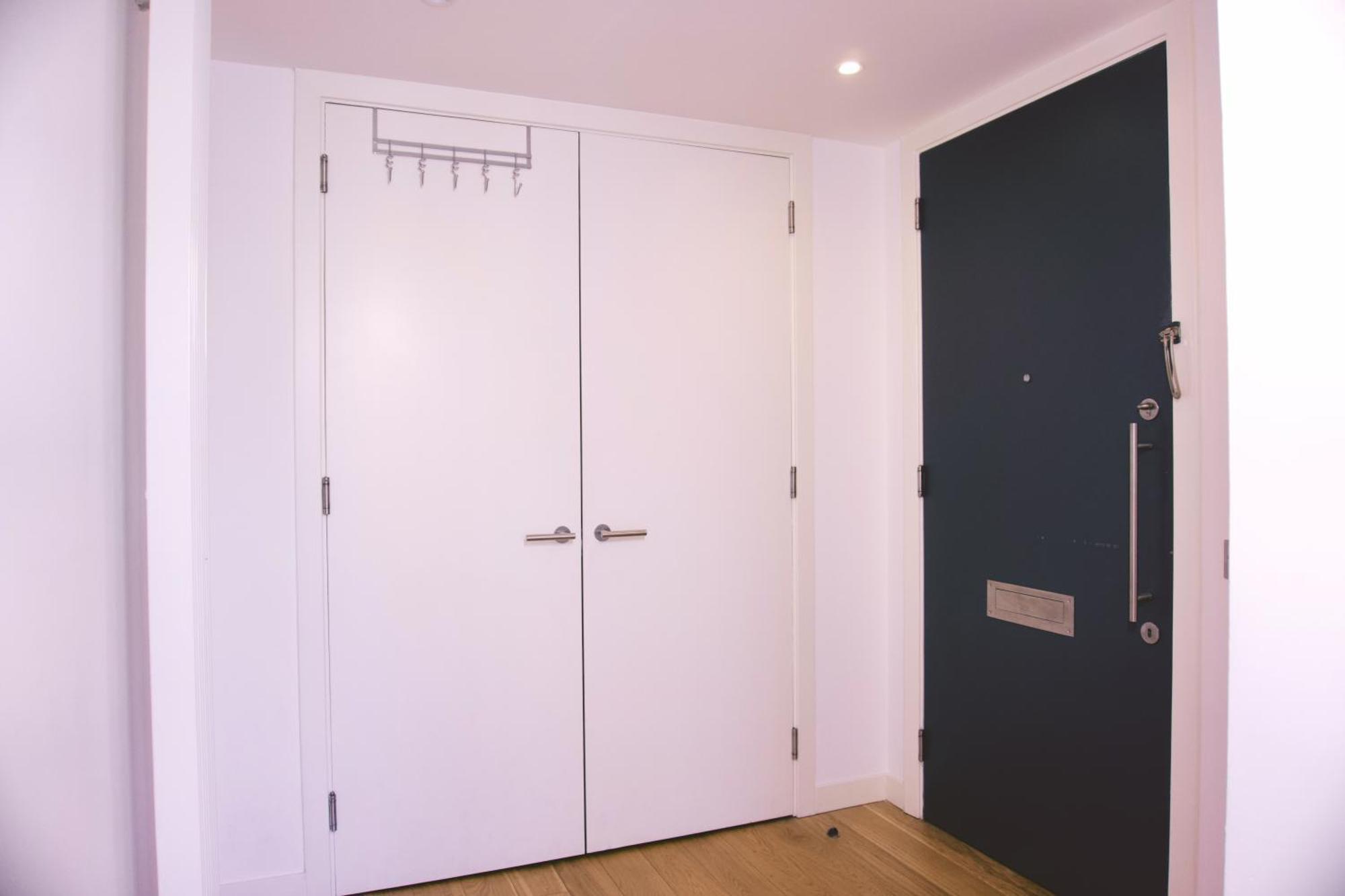 Modern Quartermile Apartment *