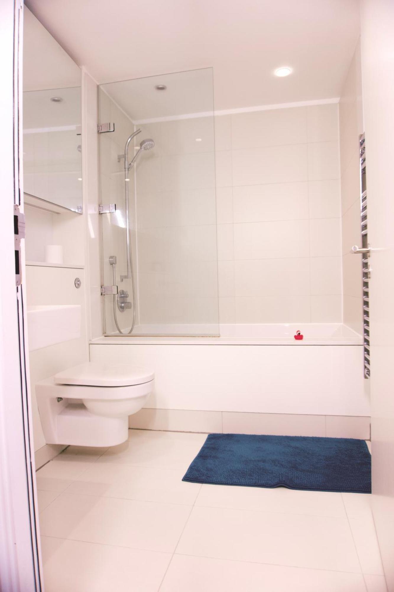 Modern Quartermile Apartment
