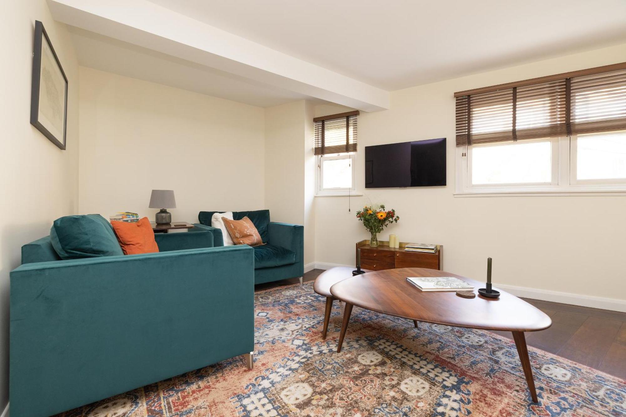 Joivy Delightful Maisonette Near Castle Apartment *