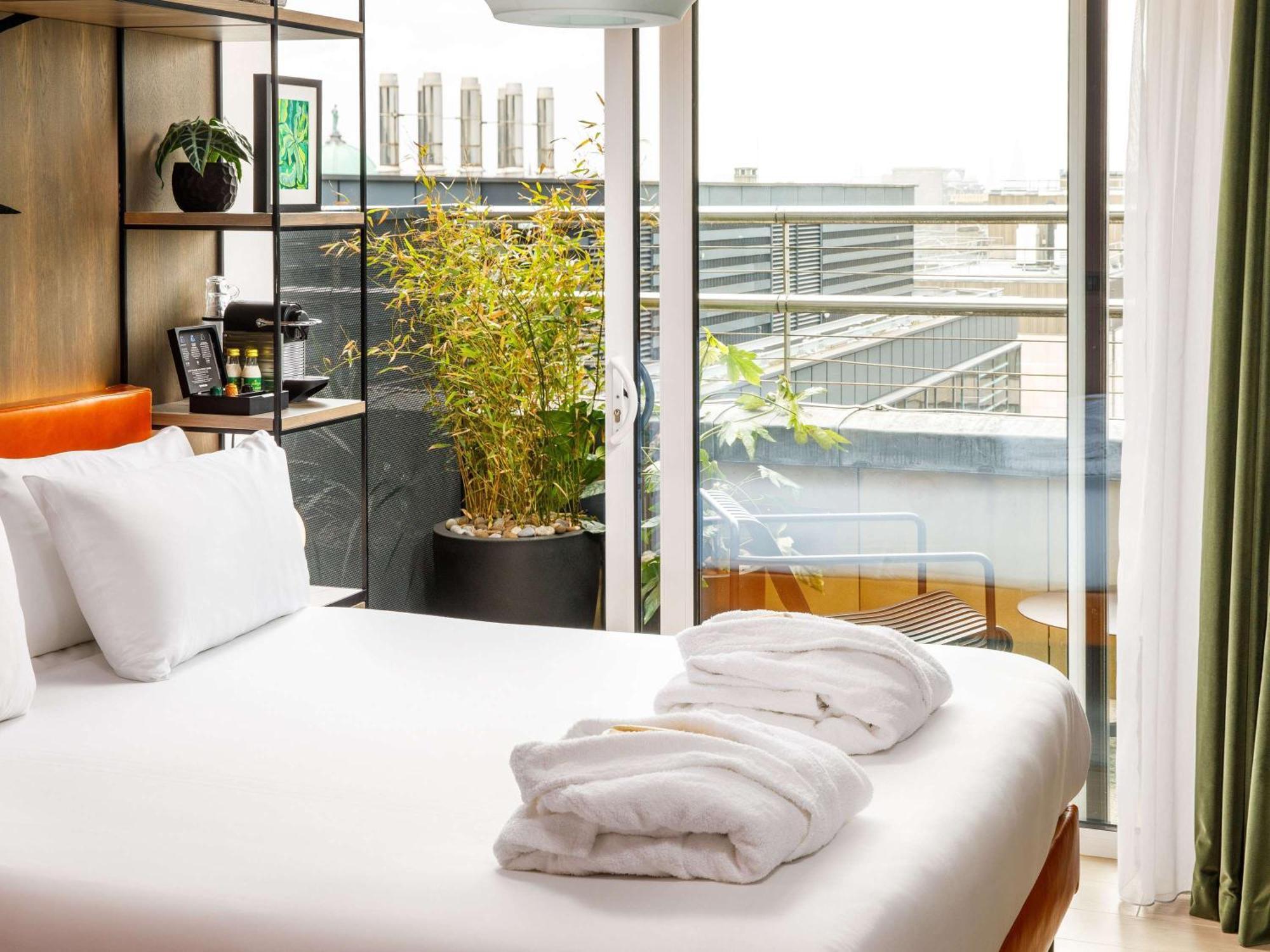 Ibis Styles St Andrew Square Hotel 3*