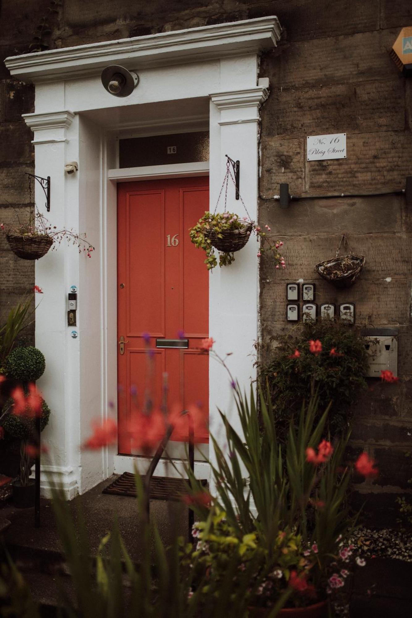 16 Pilrig Bed & Breakfast