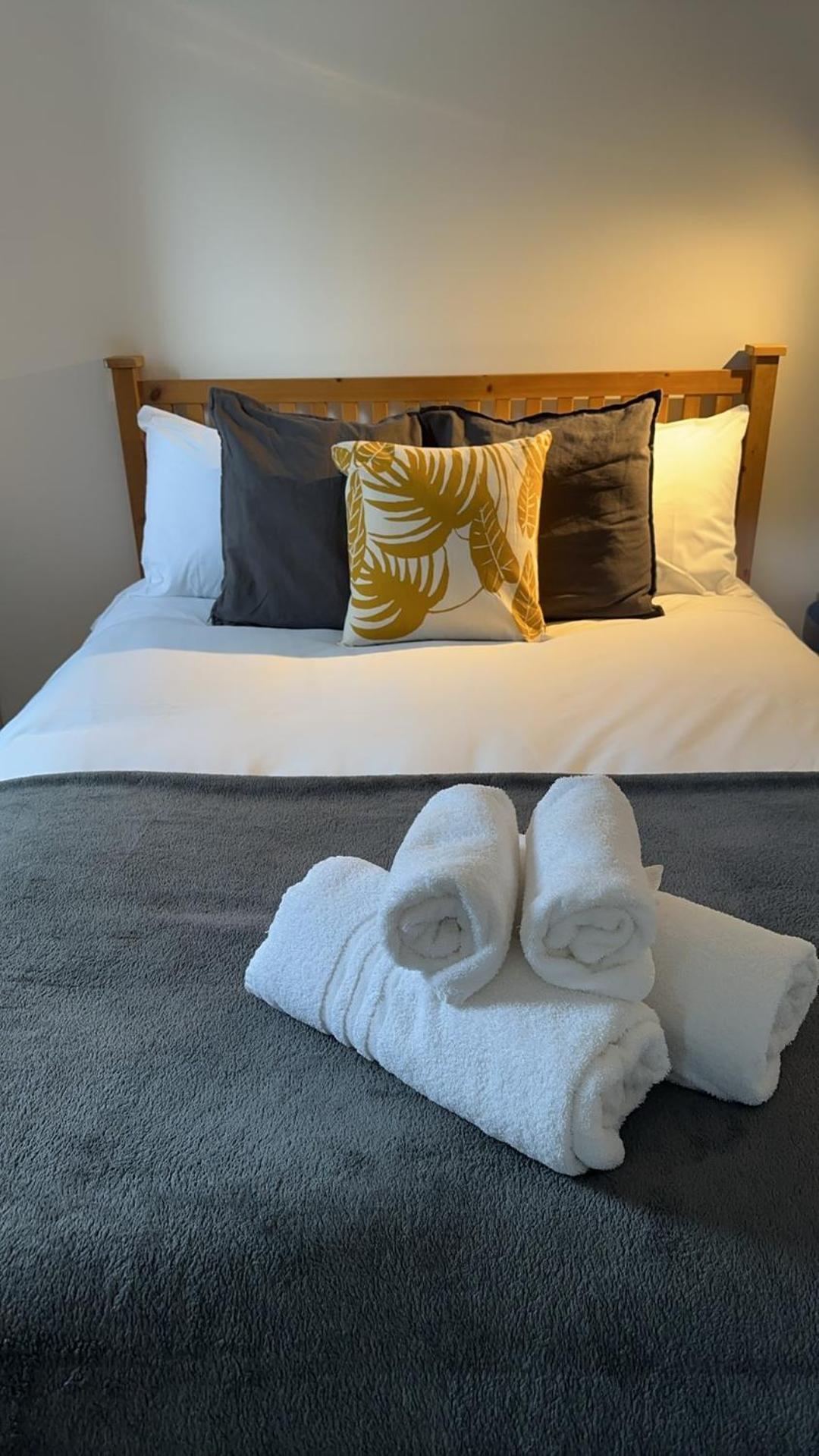 Two Bedroom Flat Close To Meadows With Free Parking By Parking Permit Edinburgh