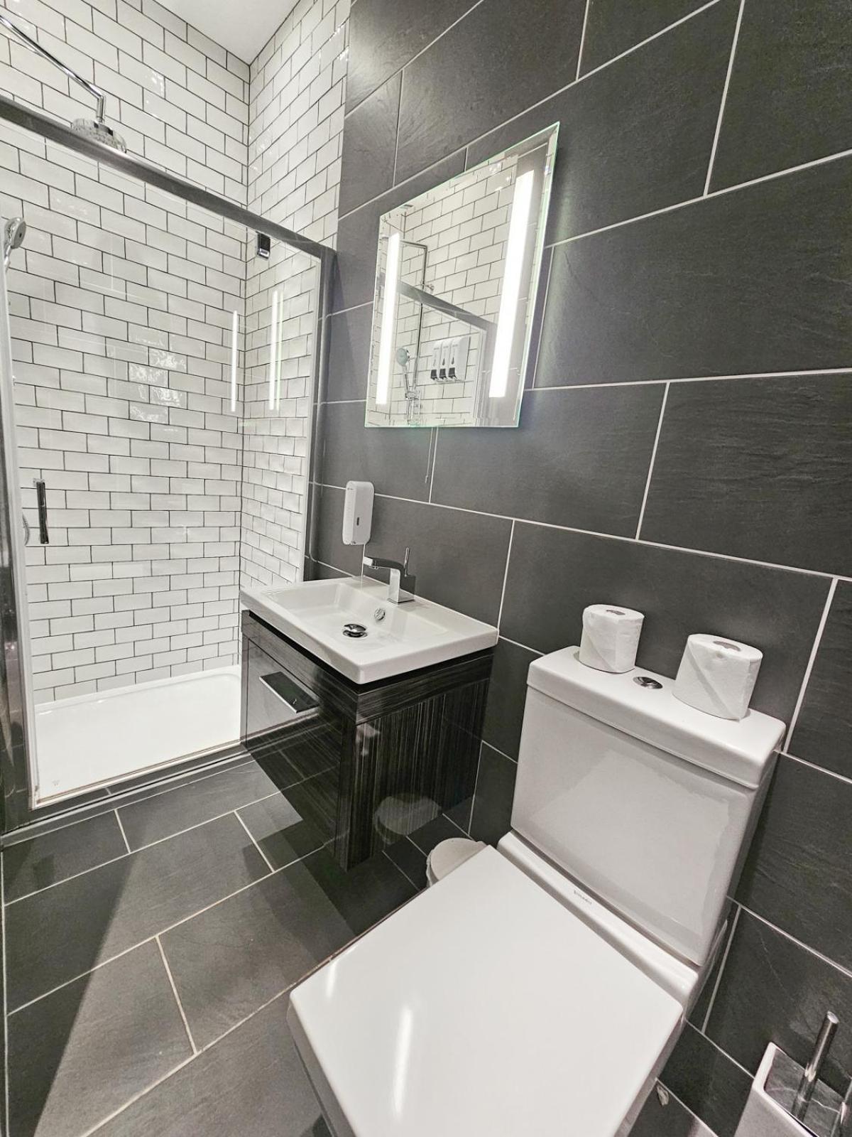 Apartment Spacious 2 Bedroom In The Heart Of New Town