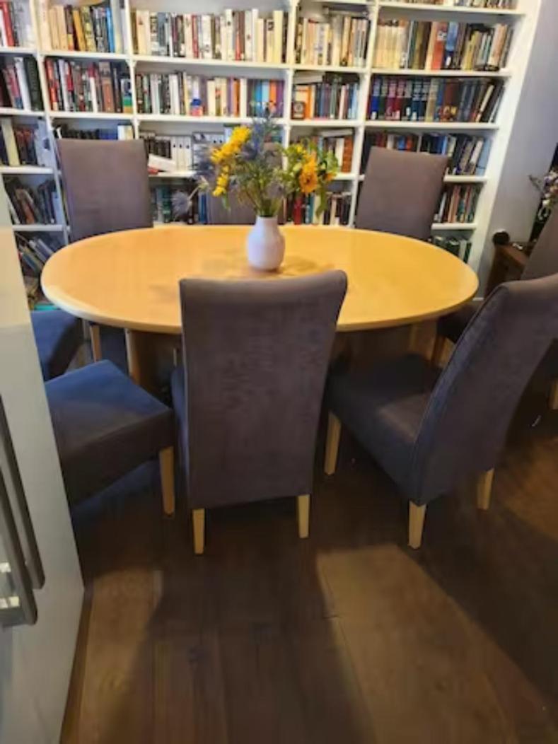Homestay Silverknowes Silver Sleeps 4 With Private Shower