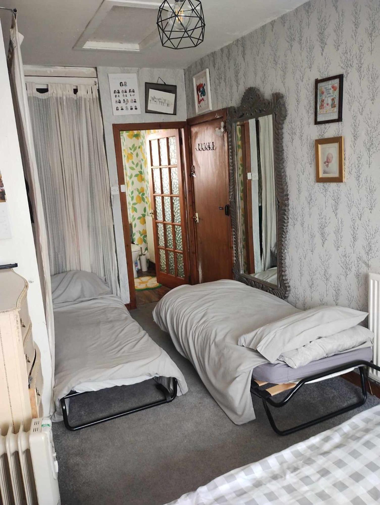 Silevknowes Silver Sleeps 4 With Private Shower Homestay *