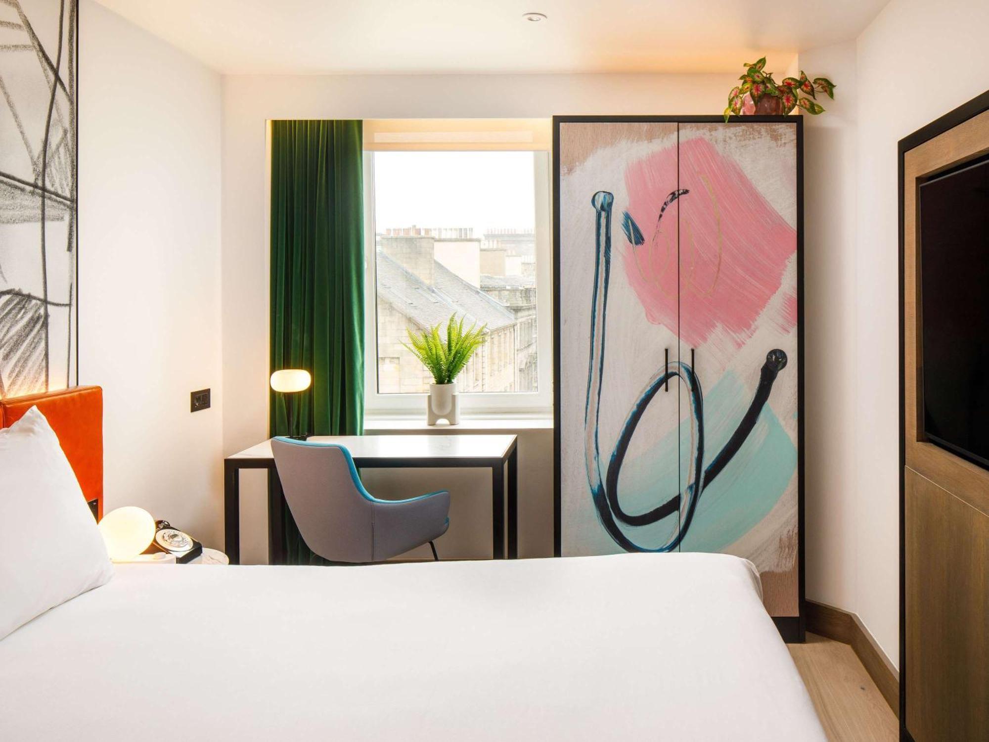 Ibis Styles St Andrew Square 3*