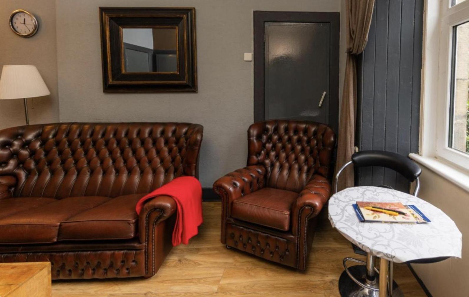Cozy Holyrood Palace Edinburgh