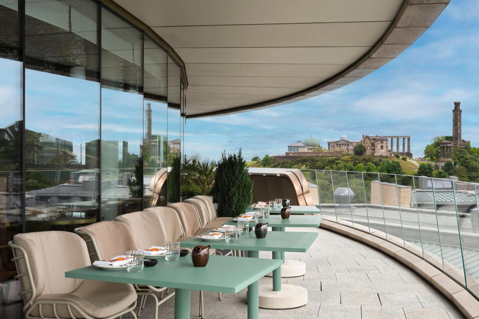 W Hotel 5*