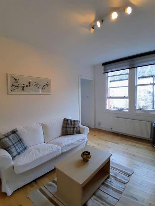 Cosy 2 Bed Apartment