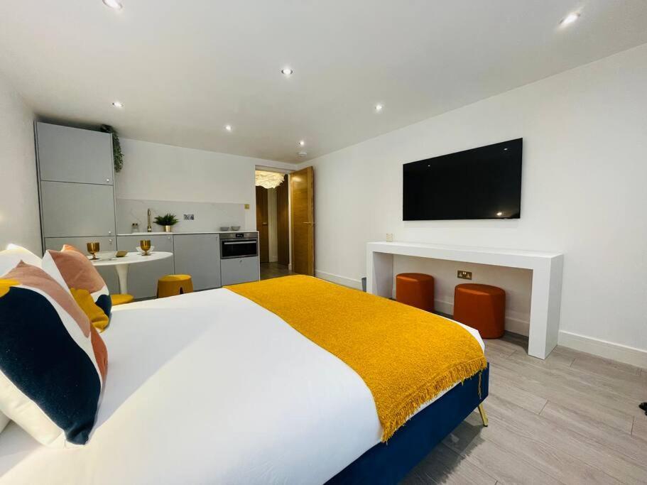 Designer In With Free Parking Edinburgh