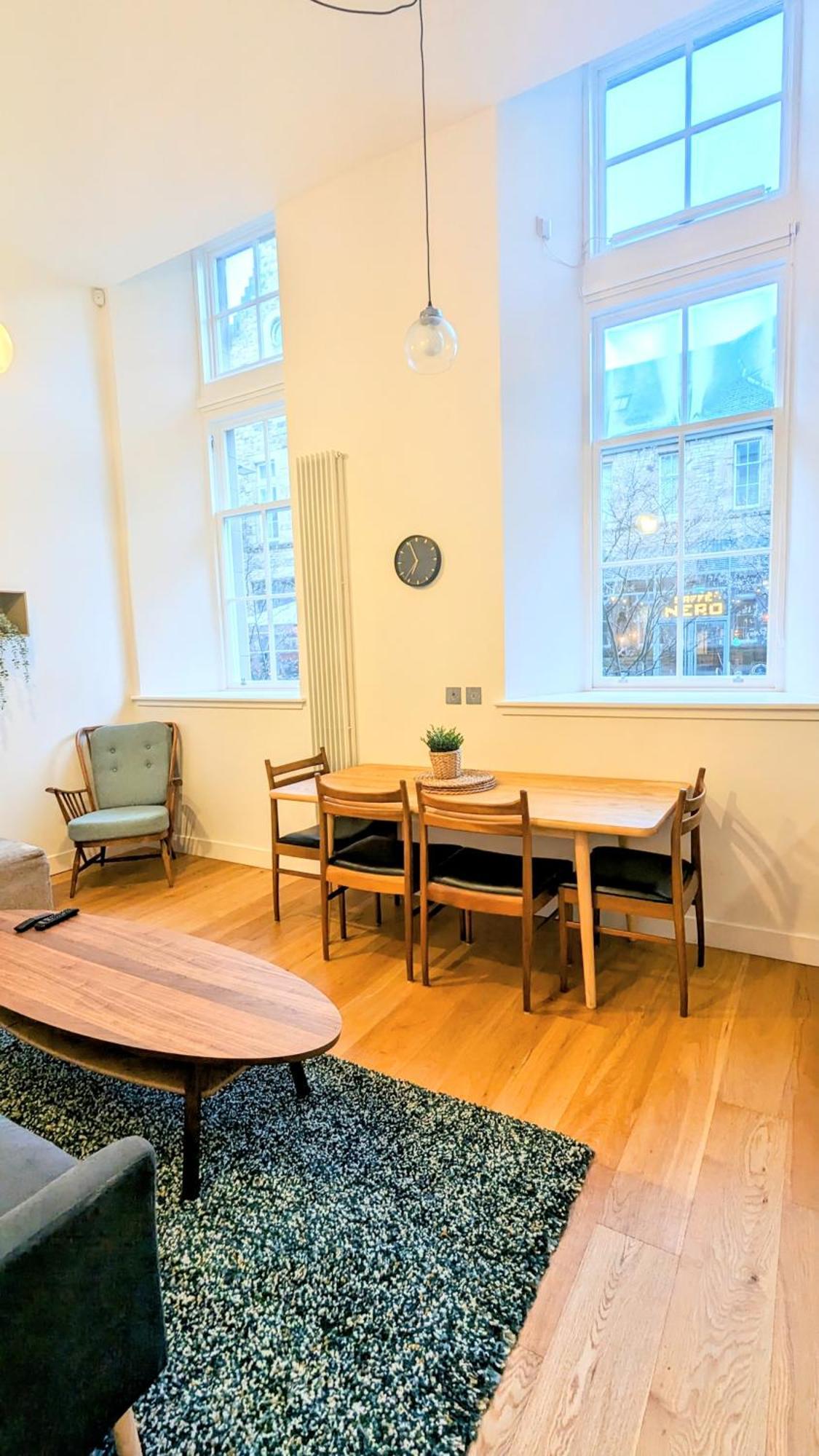 Luxury In Center EDI