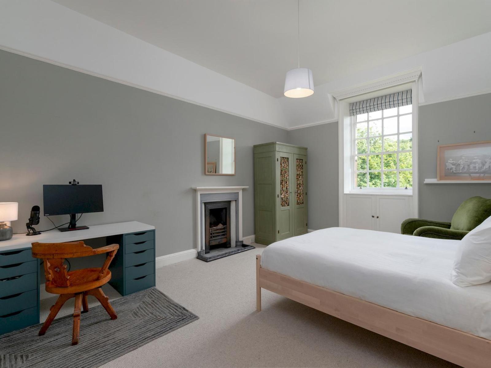 Holiday home Elegant 17th Century - Pass The Keys Edinburgh