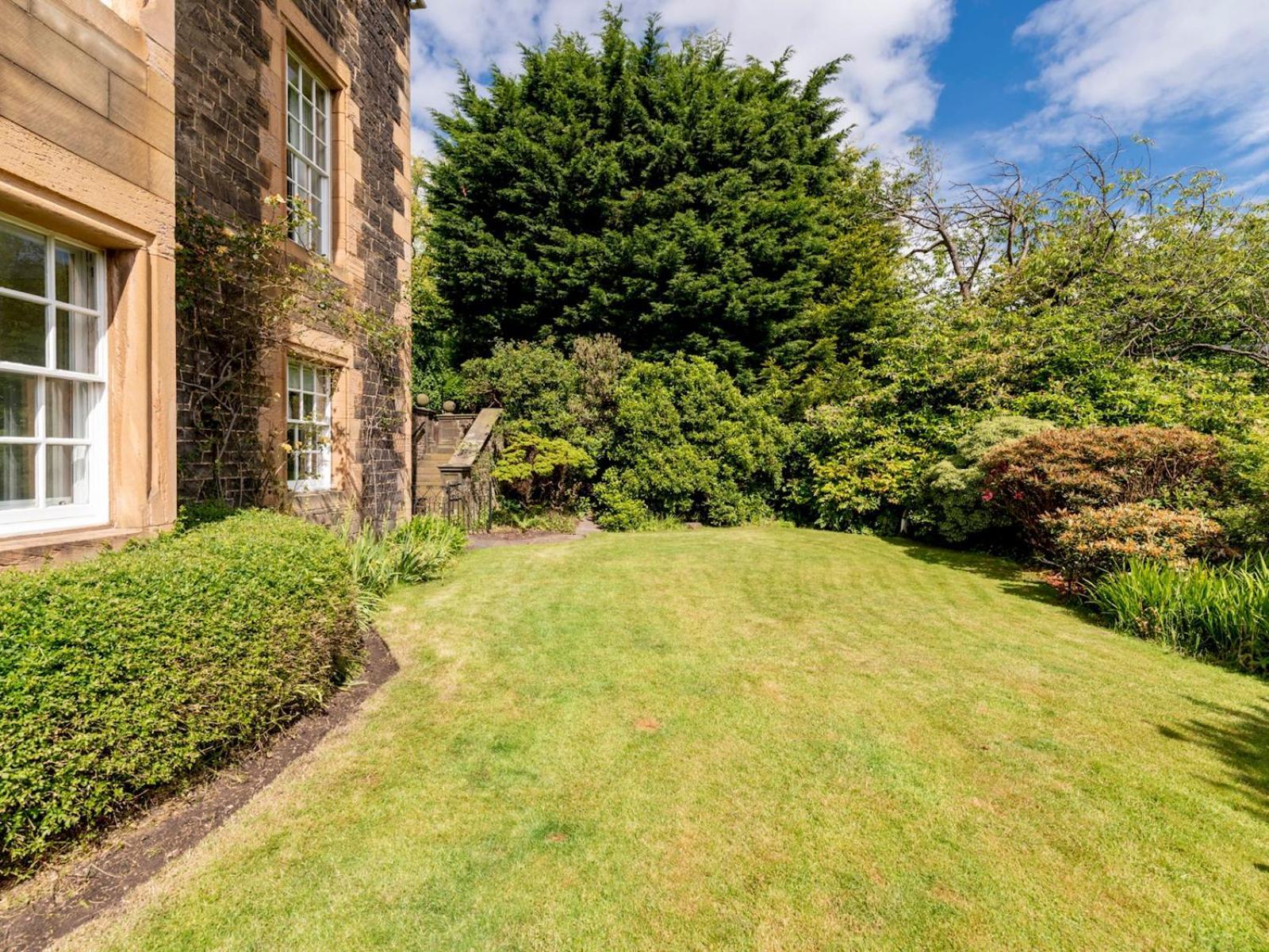 Holiday home Elegant 17th Century - Pass The Keys *