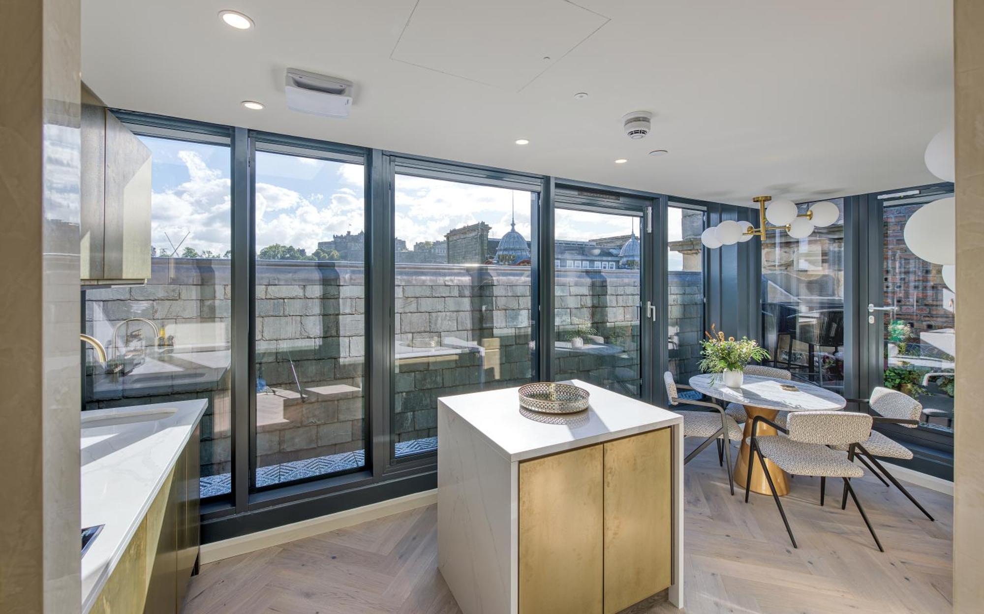Righ Residences - George Street Aparthotel *