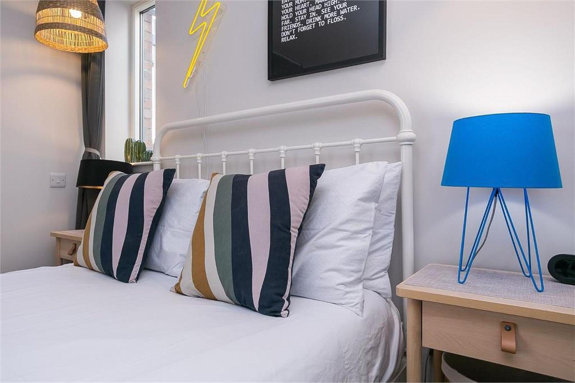 Heavenly Pad Portobello - Built In 2022 Apartment *