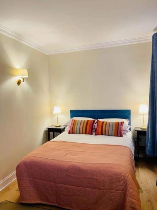 Stunning Royal Mile 2 Bedroom Apartment