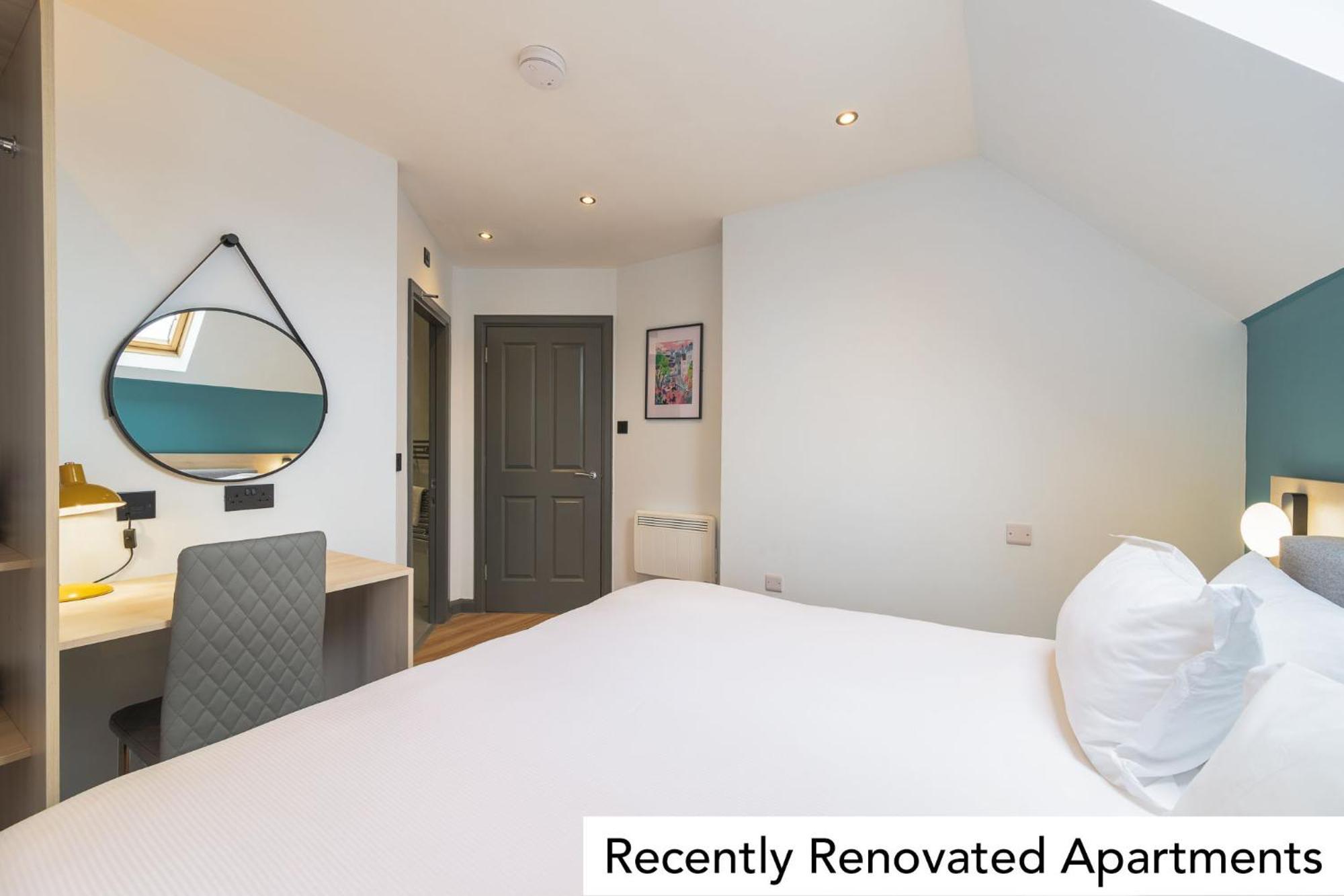 Holyrood Aparthotel 4*