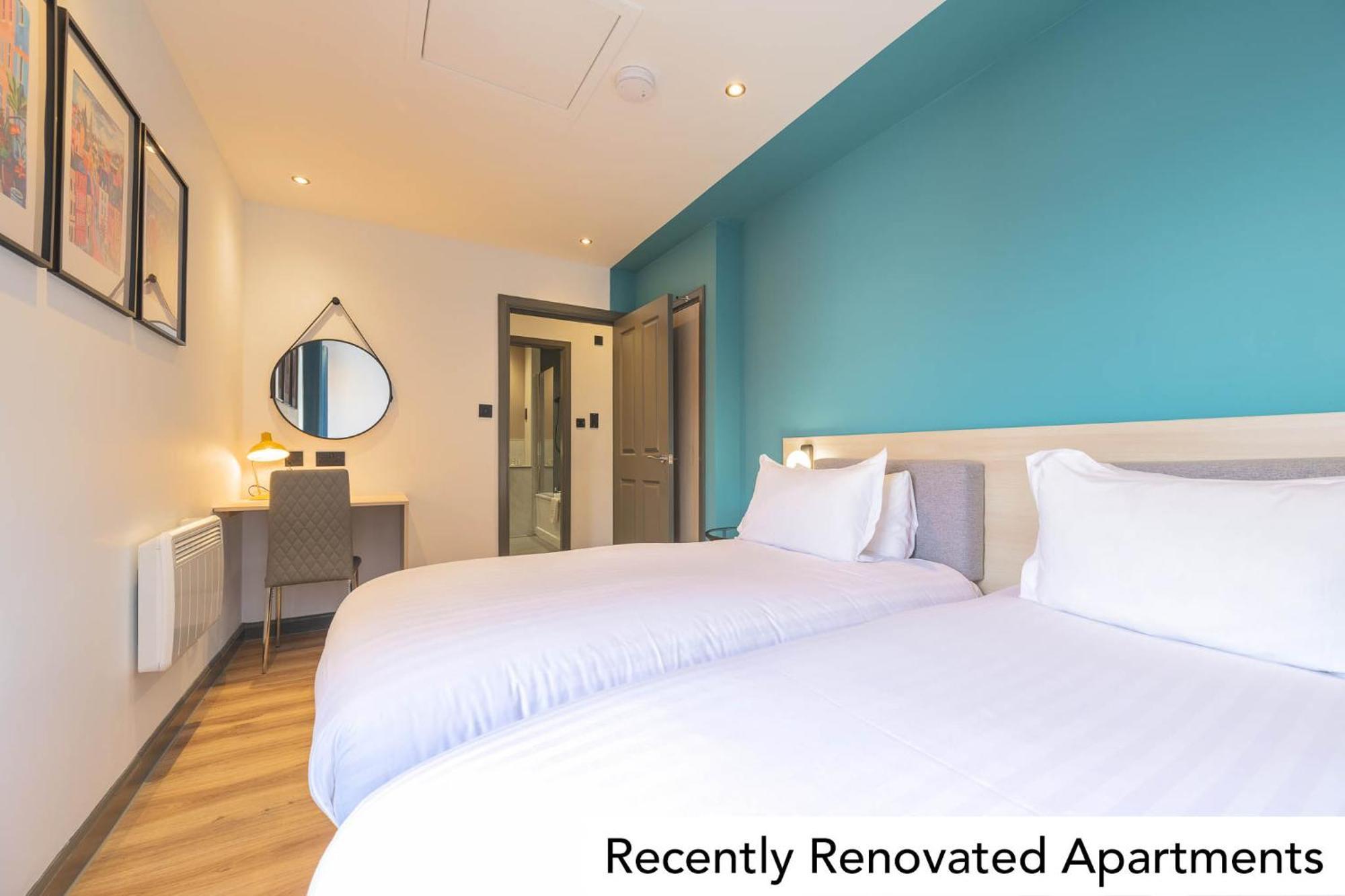 Aparthotel Holyrood 4*