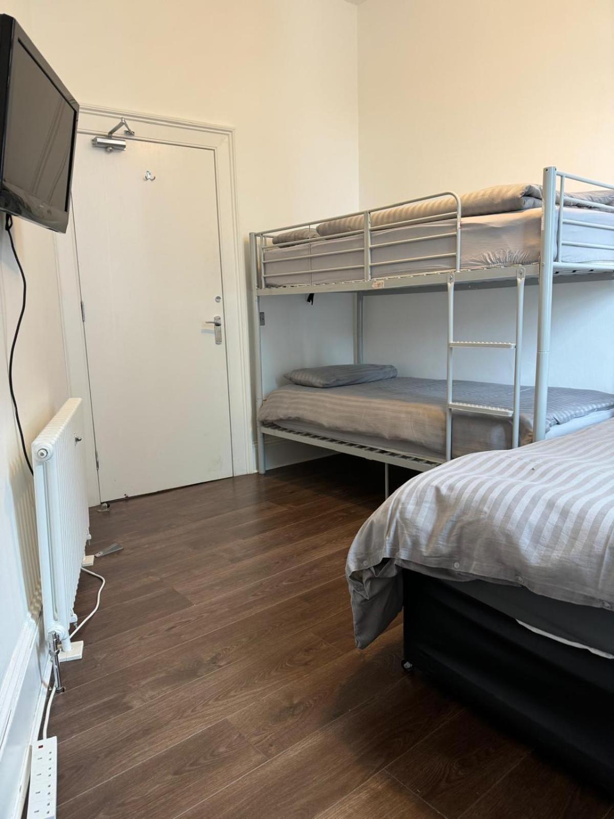 Lothian Rd Apartment