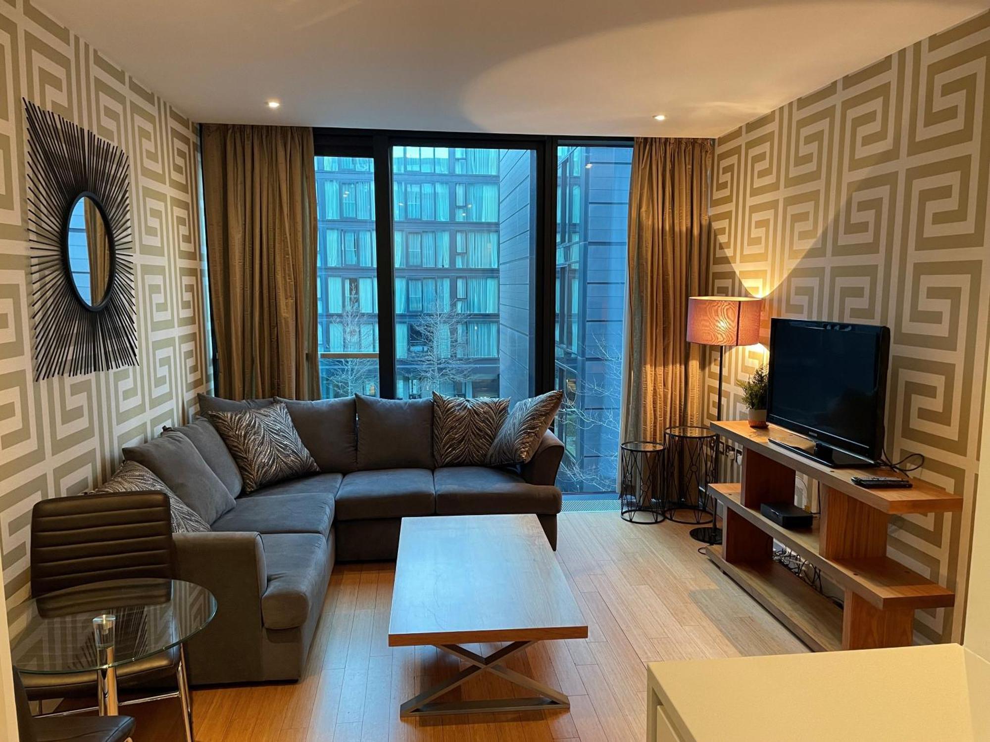Very Centrally Located Chic One Bed Quartermile Edinburgh