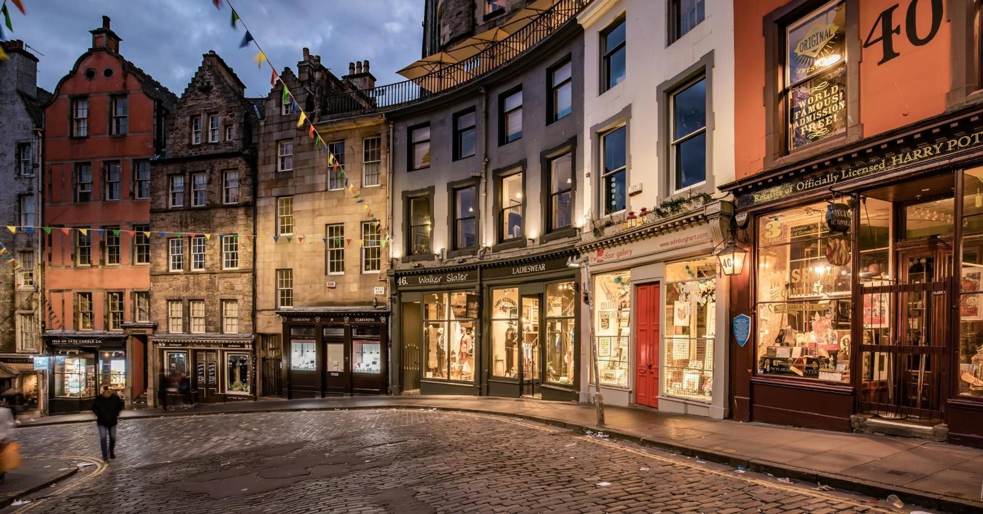 Pass The Keys Trendy Historic Flat Sleeps 4 To 6 Near Leith Shore * EDI