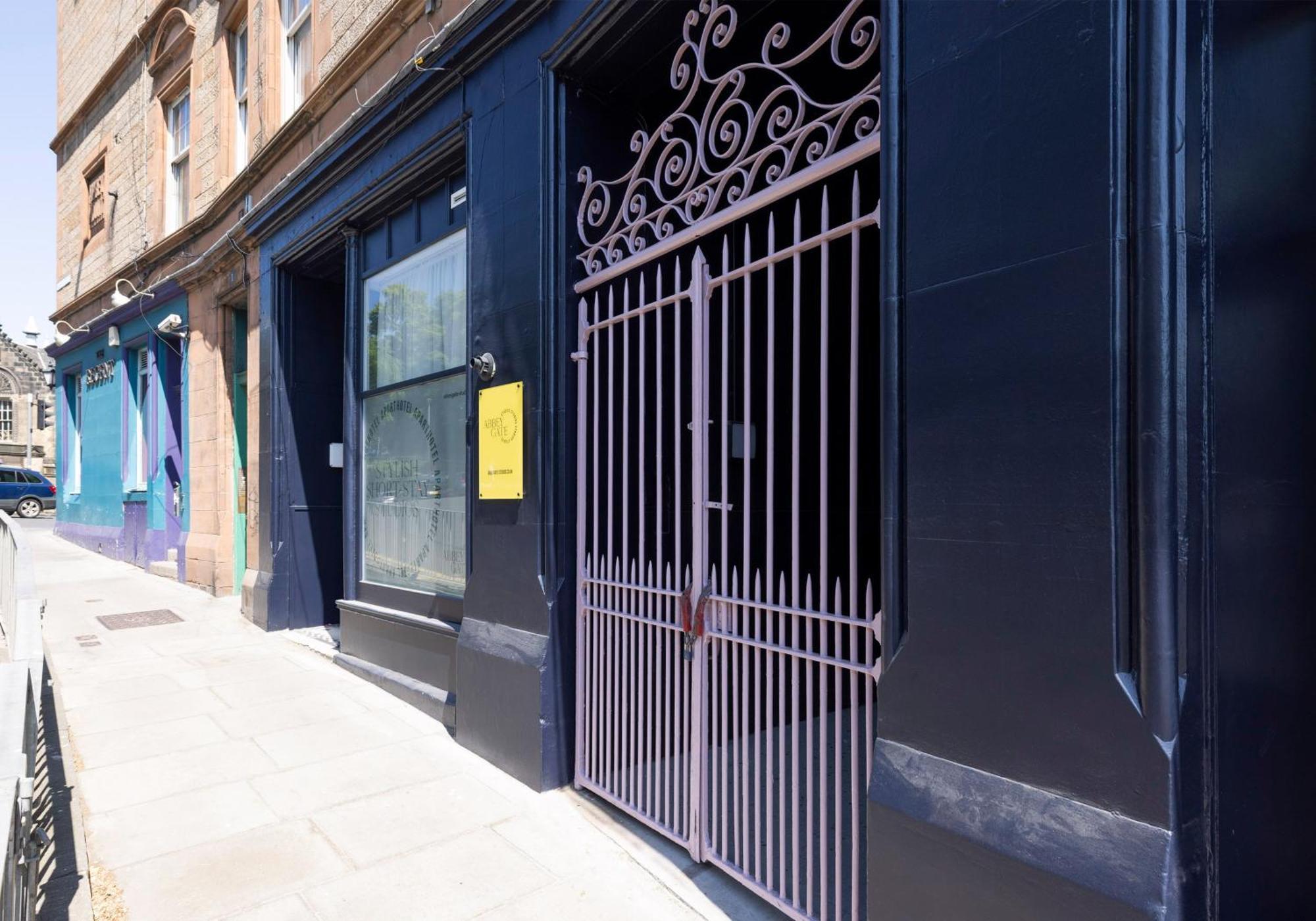 Charming Near Holyrood Park & Calton Hill Apartment EDI