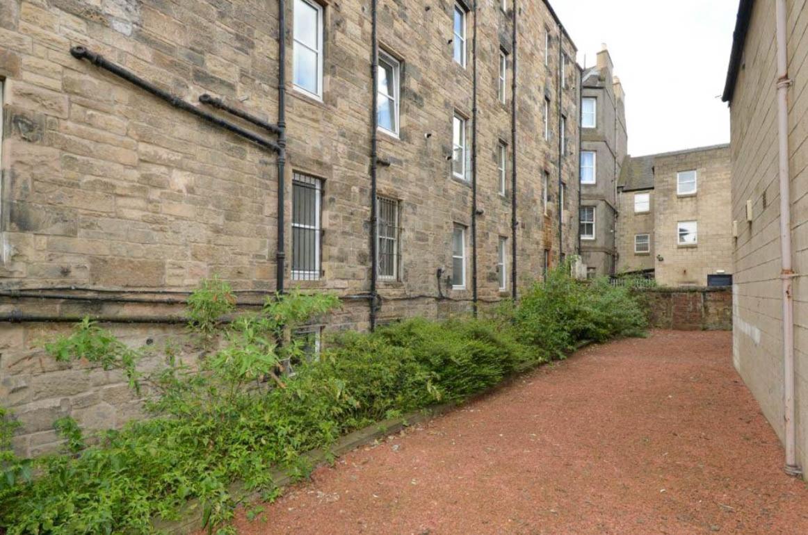 Stylish Flat Steps From Haymarket Station Apartment *