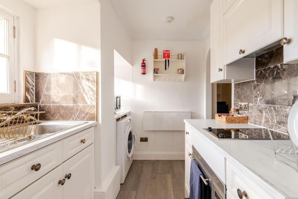 Stunning Royal Mile 2 Bedroom Apartment