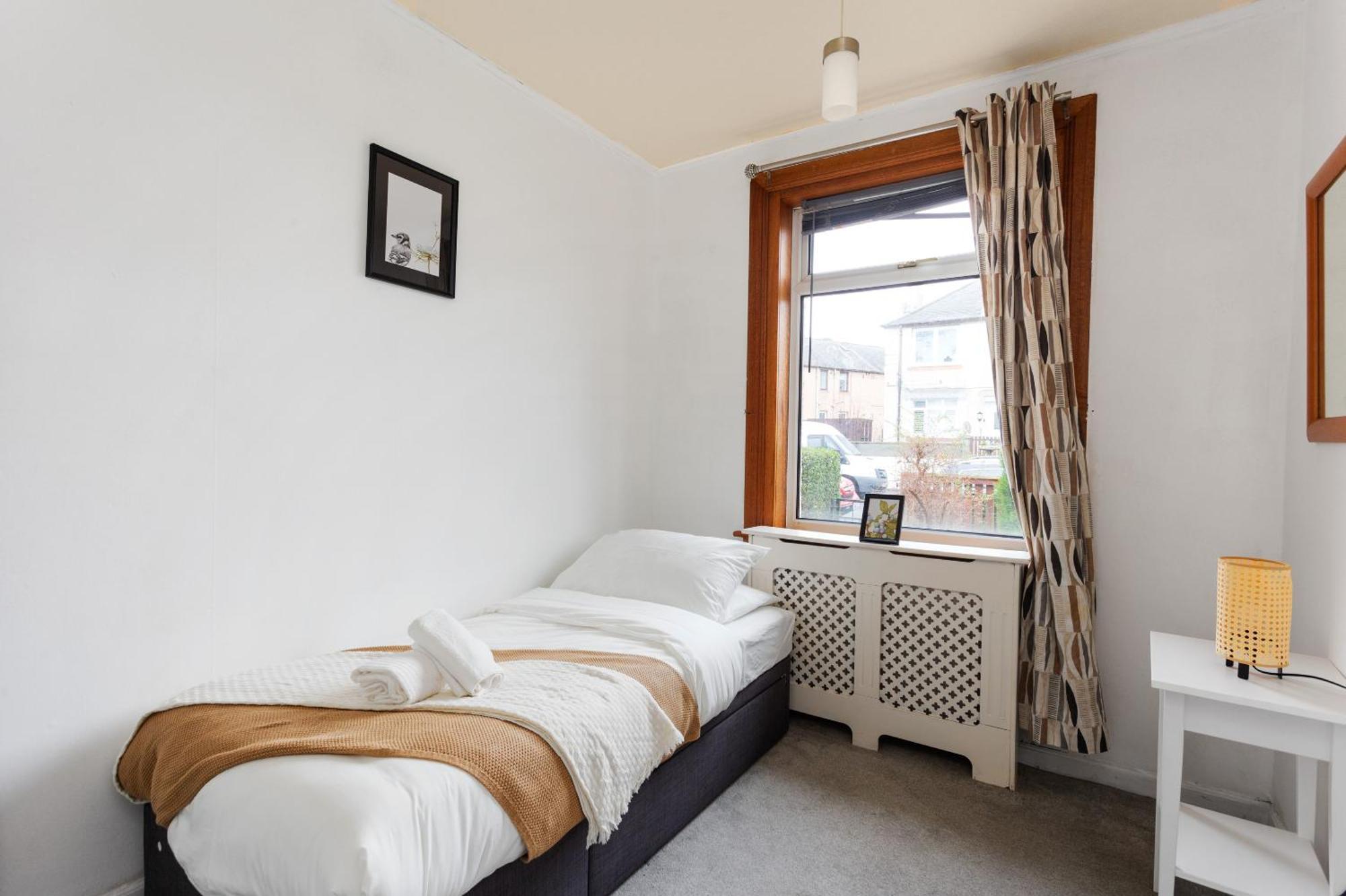 Stunning 2 Bed Free Parking