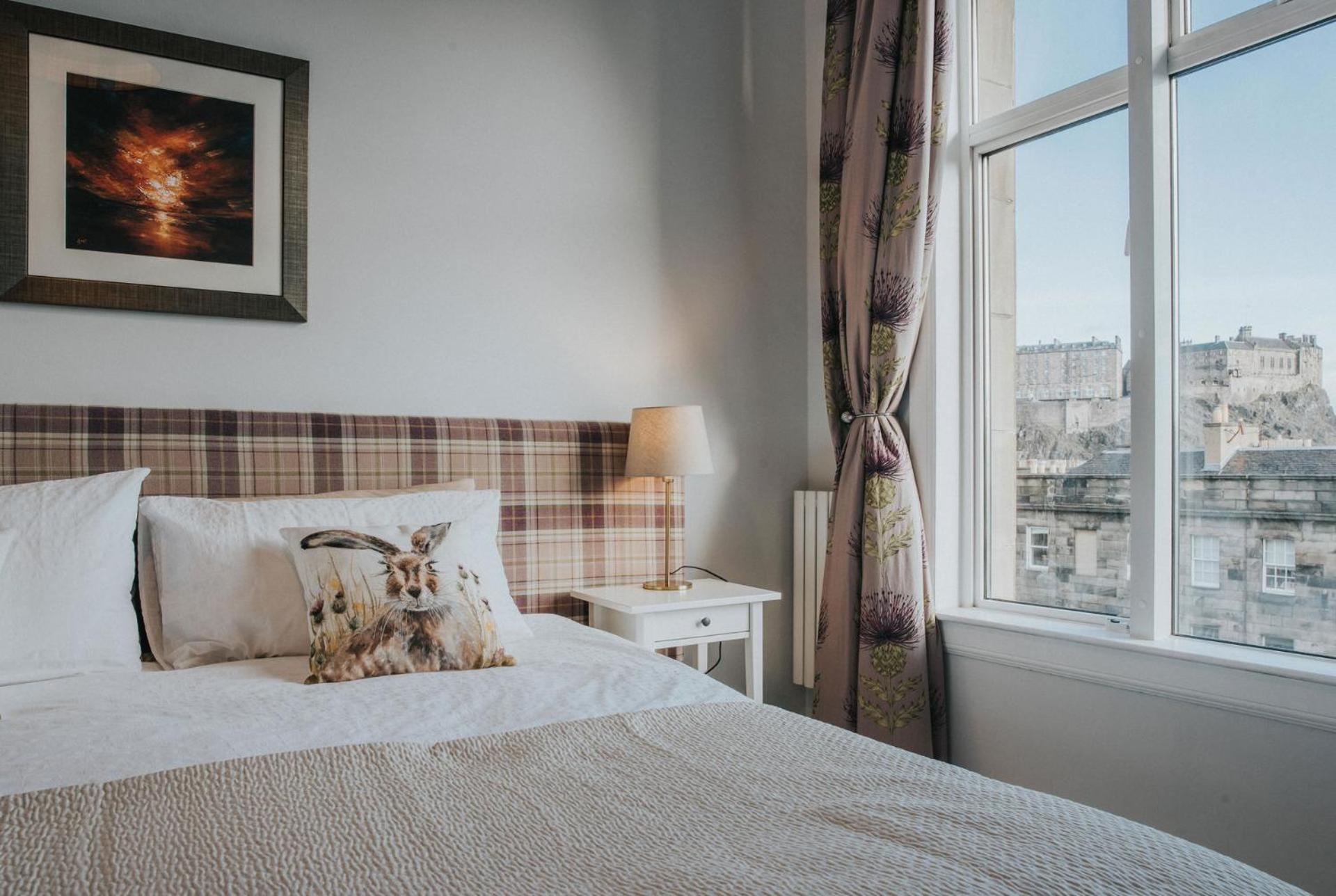 Apartment Scottish With Amazing Castle Views